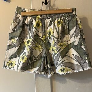 Great condition BR Floral Print Women's Shorts